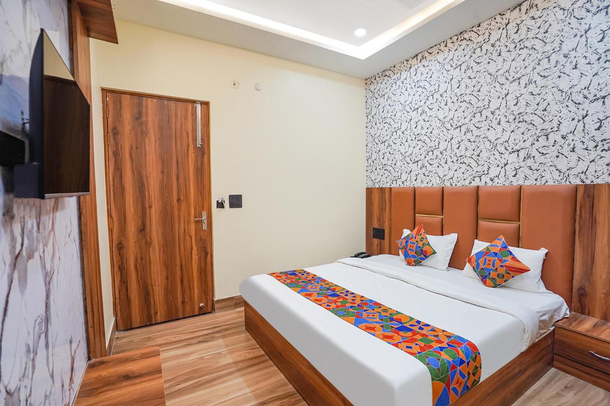 Fabhotel The Vrindavan Inn Vrindāvan Exterior foto
